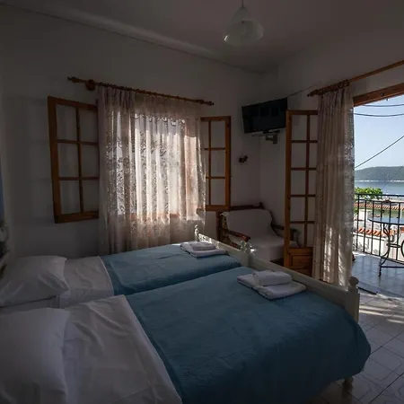 招待所 Eleni Neo Klima 3*