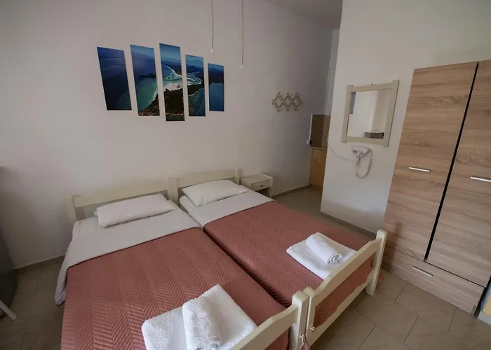 Affittacamere Eleni Neo Klima 3*