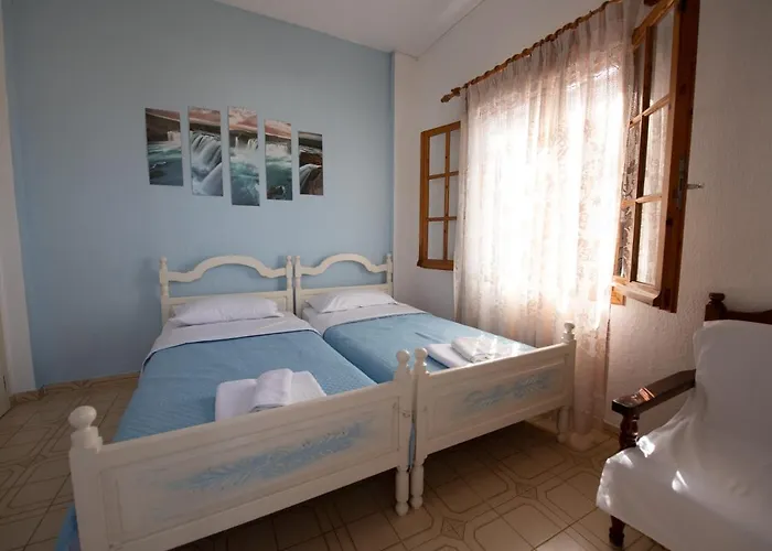 Eleni Neo Klima בית הארחה